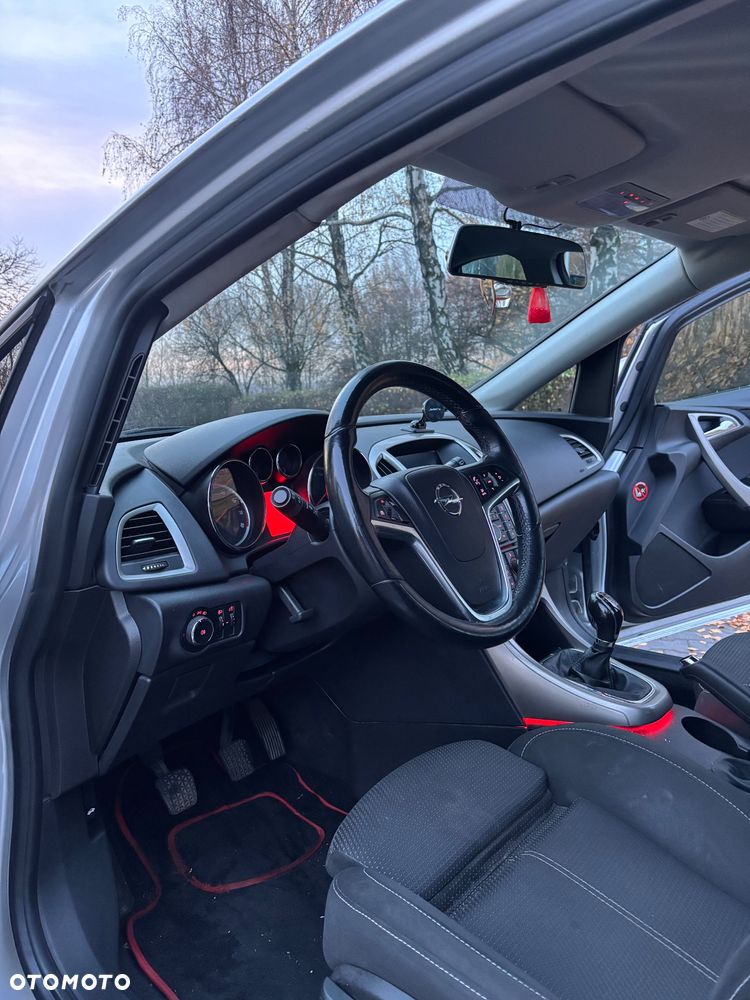 Opel Astra 1.4 Turbo - 10