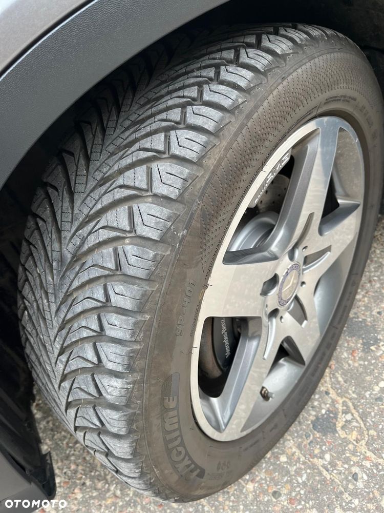 Mercedes-Benz GLA 220 CDI 4Matic 7G-DCT AMG Line - 29