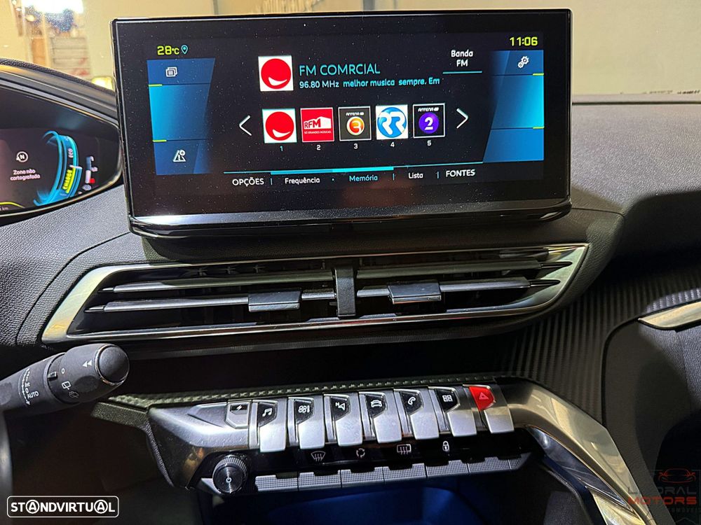 Peugeot 3008 1.6 Hybrid Allure e-EAT8 - 28