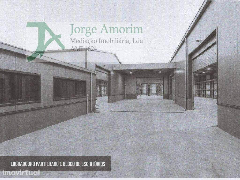 Armazém situado numa zona de fácil acesso às principais vias (A1, A... - Grande imagem: 5/5
