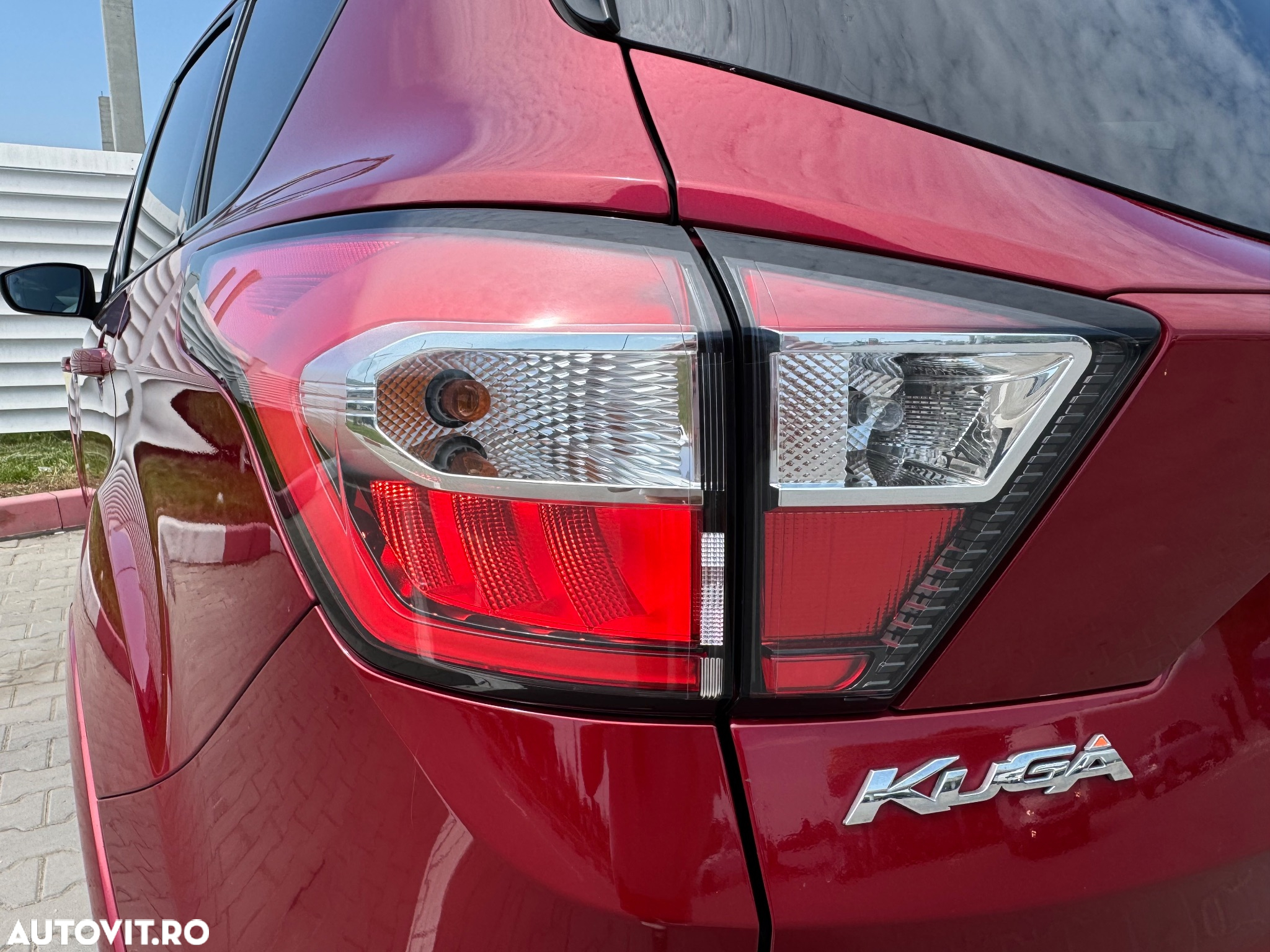 Ford Kuga 2.0 TDCi 4WD Powershift ST-Line - 6