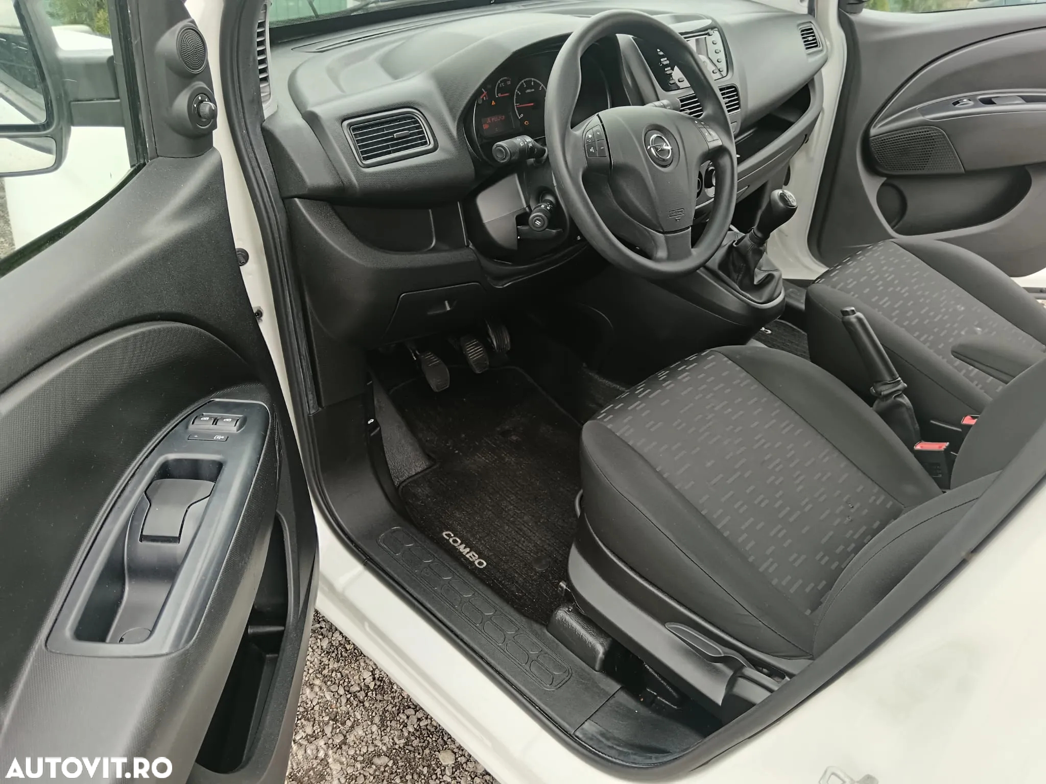 Opel Combo - 16