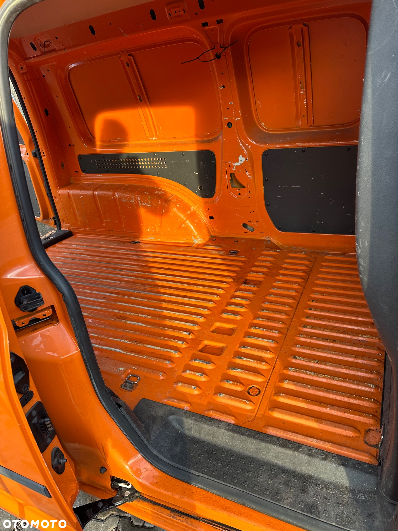 Volkswagen Caddy - 8
