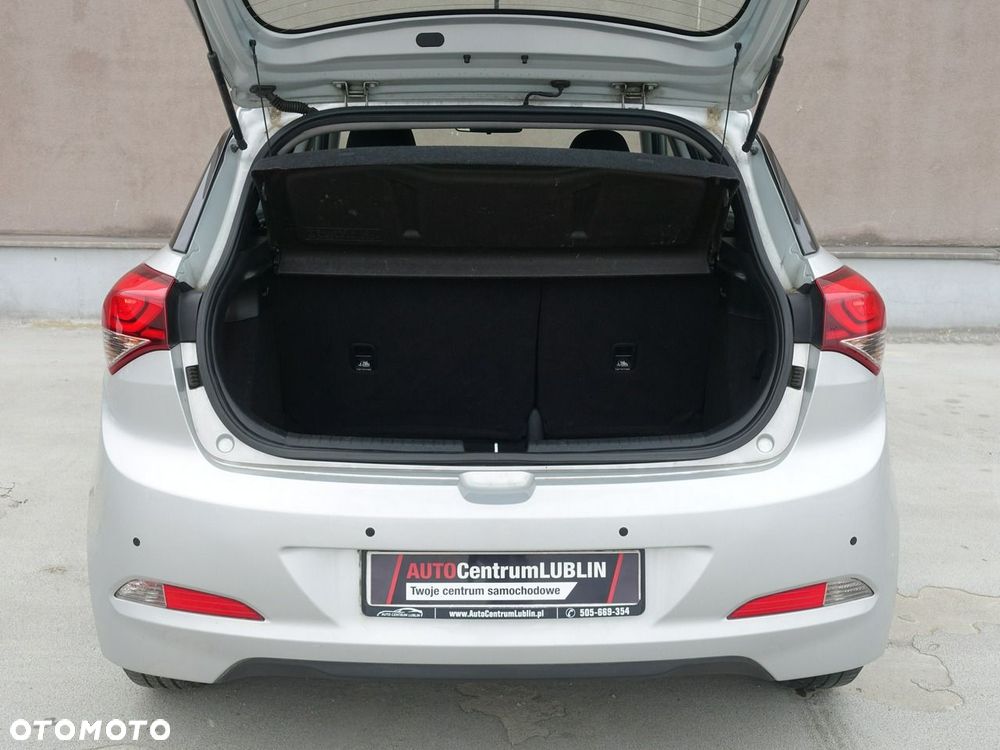 Hyundai i20 - 23