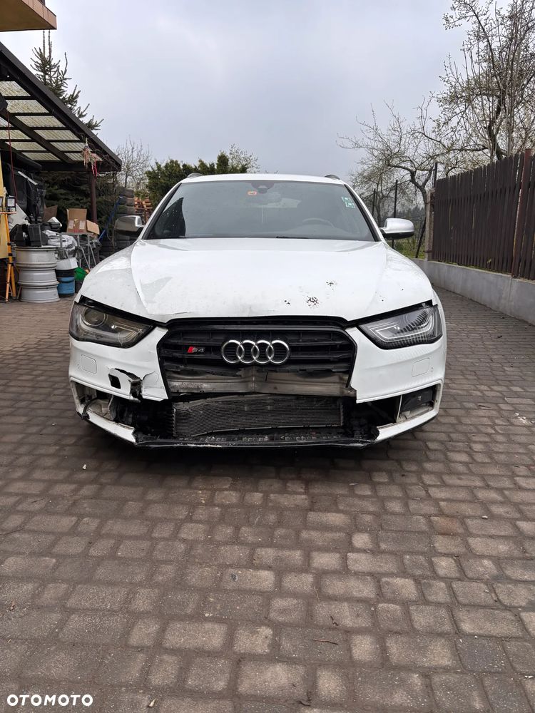 Audi S4 Avant S tronic - 2