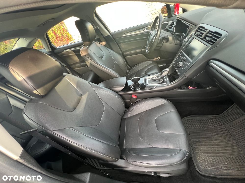 Ford Mondeo 2.0 EcoBoost Titanium - 16