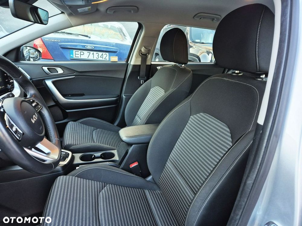 Kia Ceed 1.5 T-GDI M DCT - 11