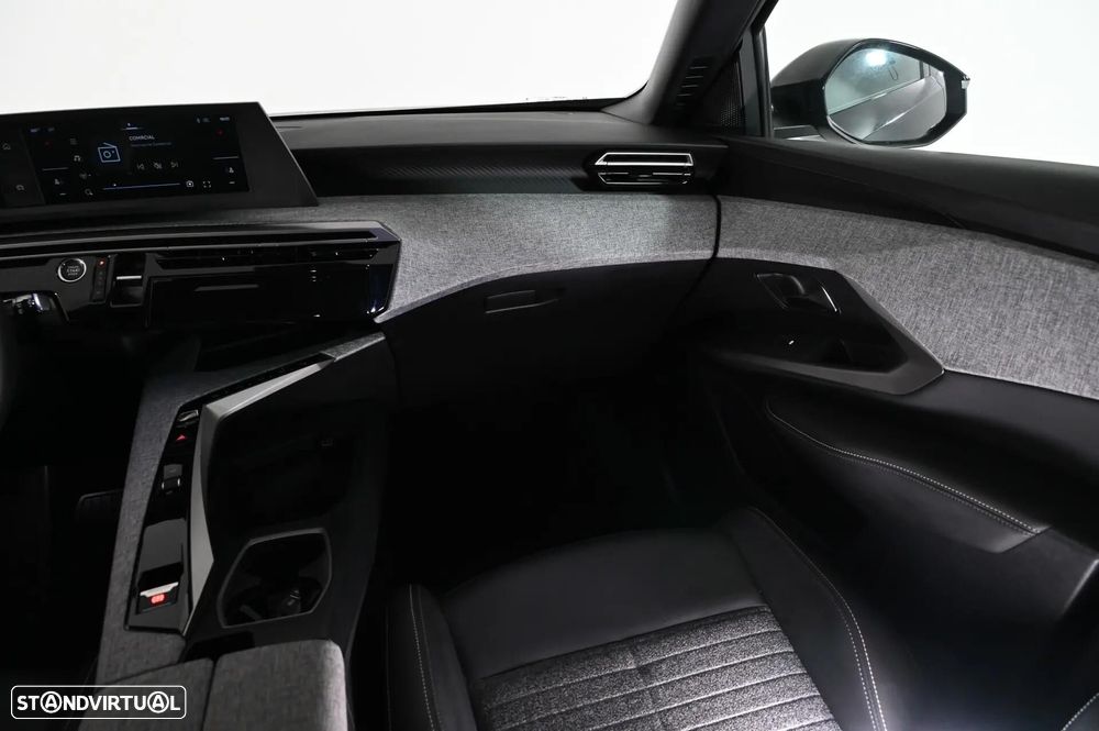Peugeot 5008 1.2 Hybrid Allure Pack e-DCS6 - 18