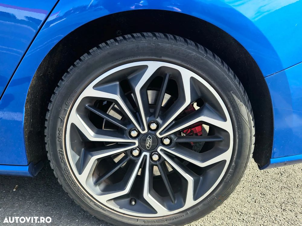 Ford Focus 1.5 Ecoboost ST-Line - 10