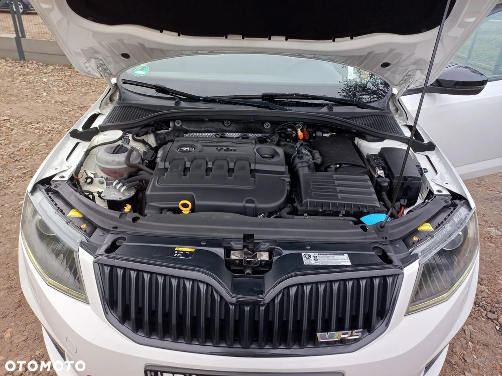 Skoda Octavia 2.0 TDI RS DSG - 9