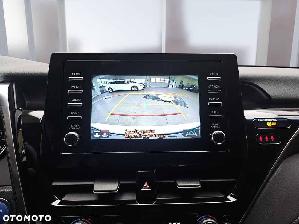 Toyota Camry 2.5 Hybrid Comfort CVT - 17