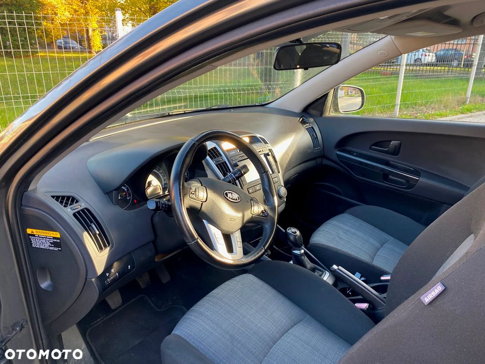 Kia Ceed 1.4 CVVT Attract - 5