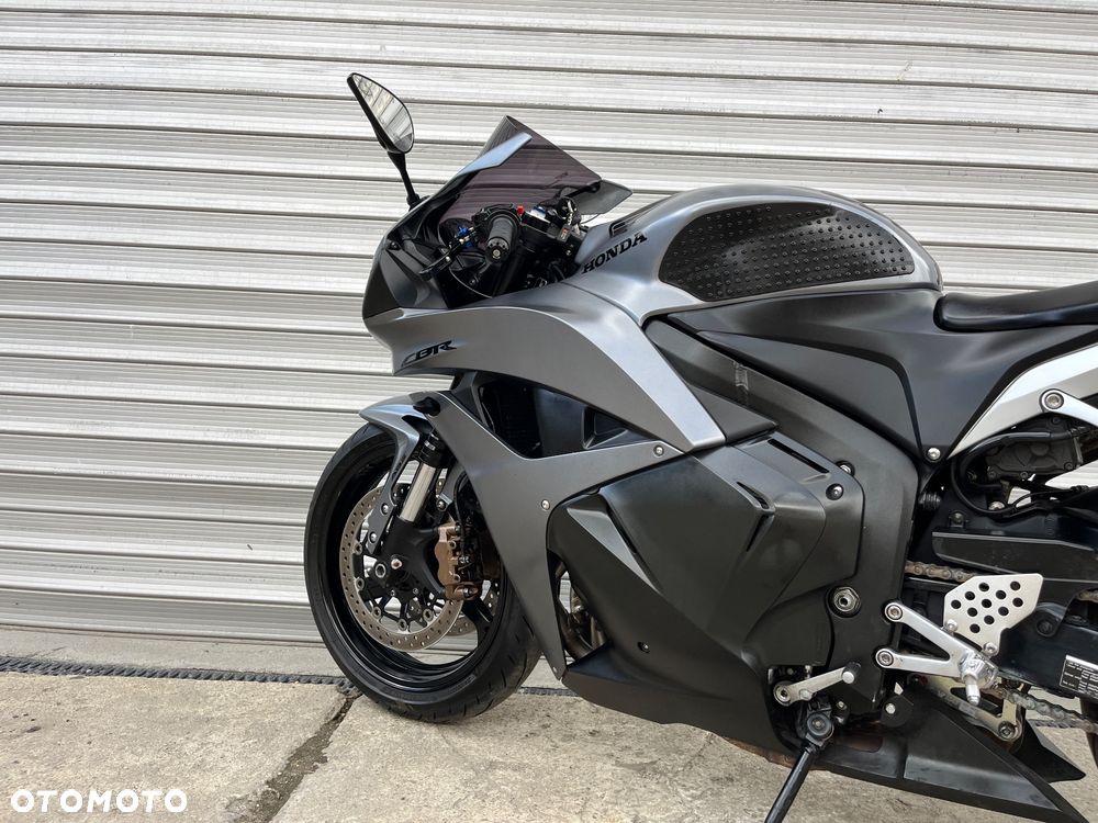 Honda CBR - 12