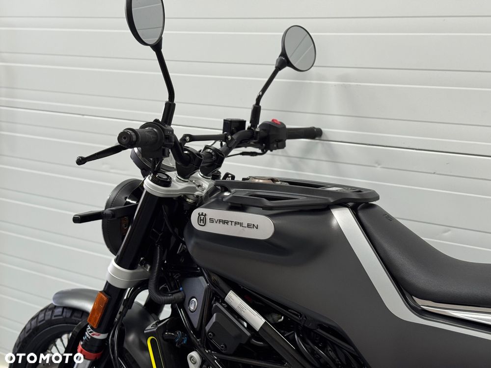 Husqvarna Svartpilen - 15