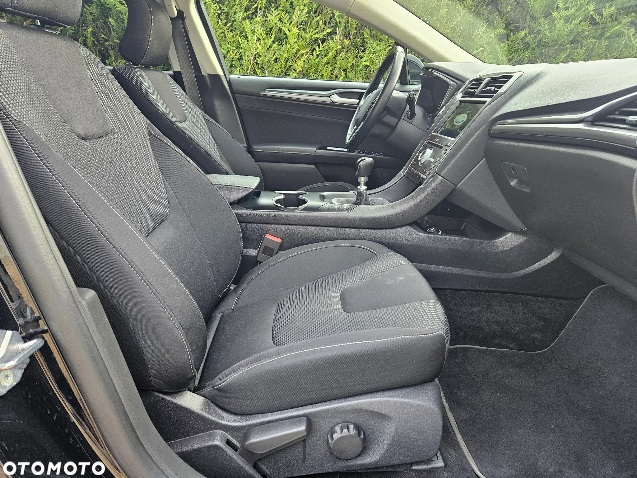 Ford Mondeo - 25