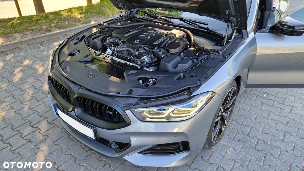 BMW Seria 8 - 12