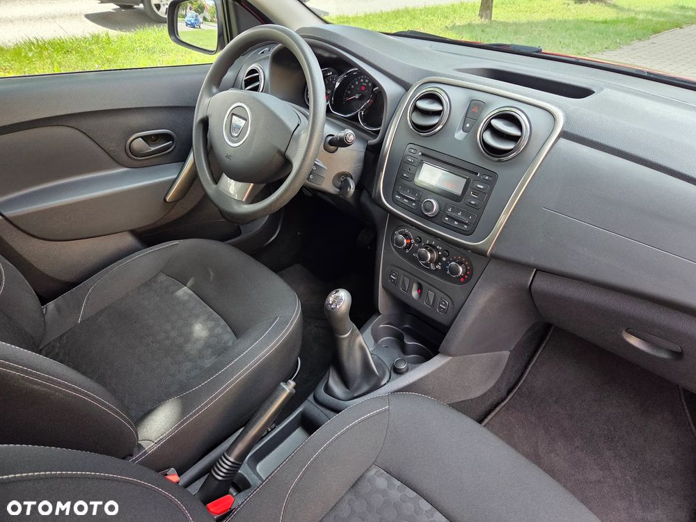 Dacia Sandero 1.2 16V 75 Essentiel - 9