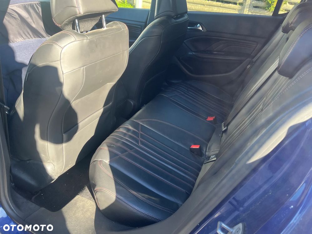 Peugeot 308 BlueHDi 180 EAT6 GT - 11