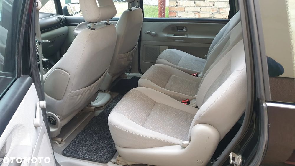 Ford Galaxy 2.0 GLX - 23