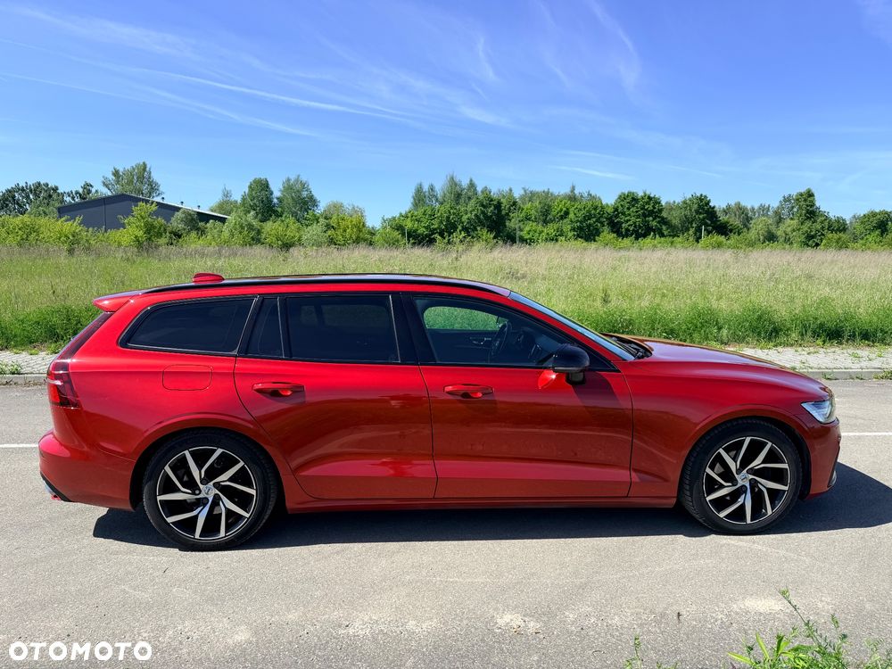 Volvo V60 B4 D R-Design - 12