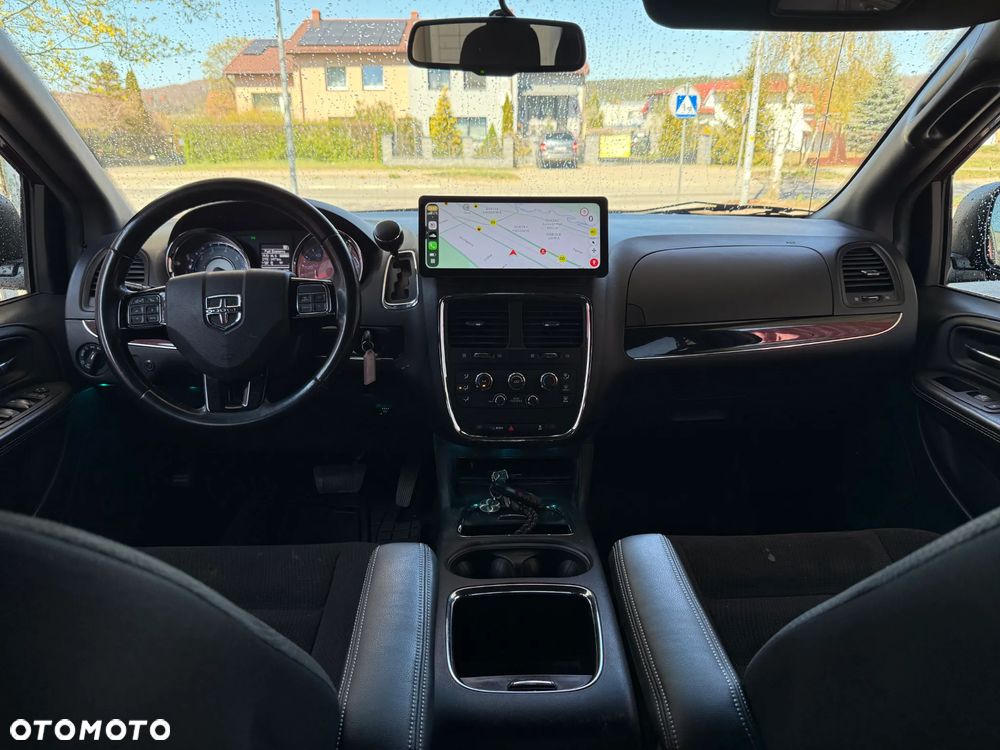 Dodge Grand Caravan - 13