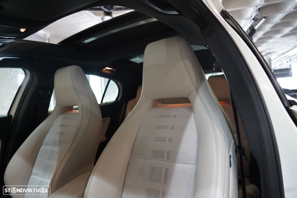 Mercedes-Benz GLA 180 CDi Urban - 22