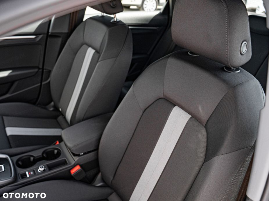Audi A3 Sportback 30 TFSI mHEV S tronic - 6