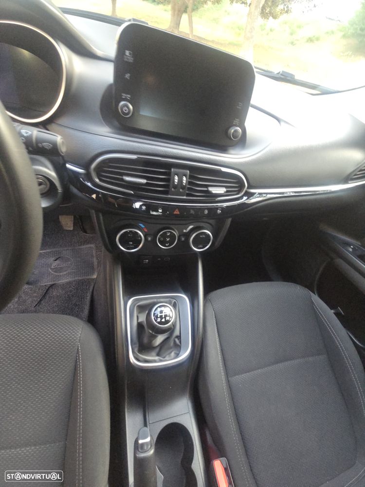 Fiat Tipo 1.3 M-Jet Lounge Tech - 18