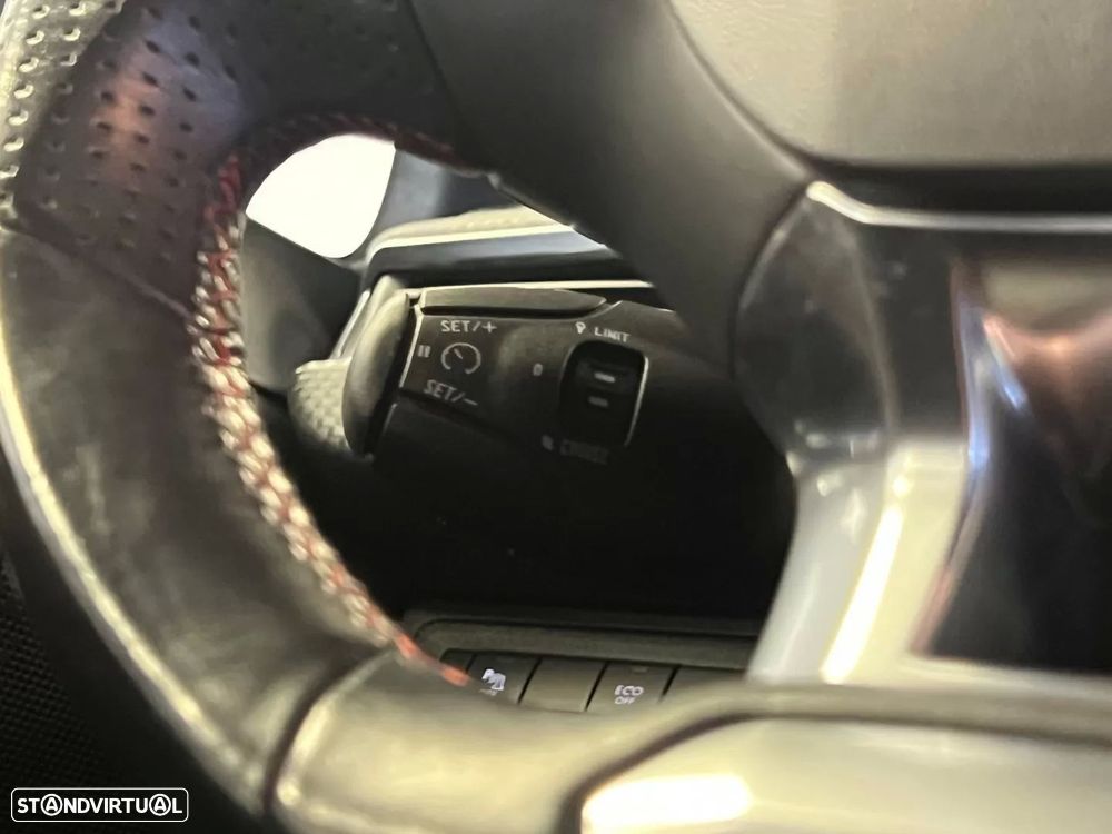 Peugeot 2008 1.2 PureTech GT Line - 35