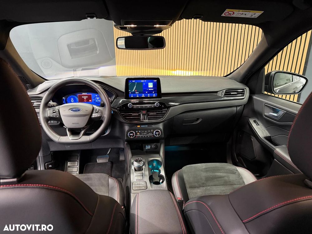 FORD Kuga 2022 — imagine 45