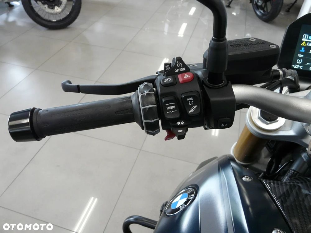 BMW R - 22