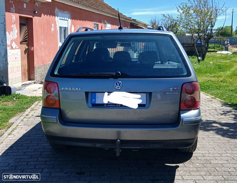 VW Passat Variant 1.9 TDi Highline 4M - 5