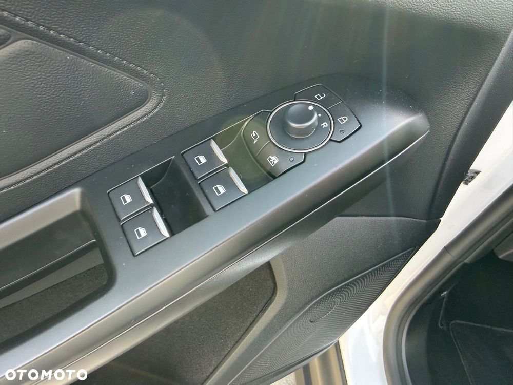 Ford Focus 1.5 EcoBlue STart-Stopp-System TITANIUM X - 19