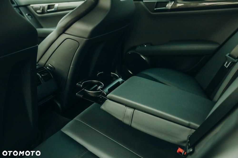 Mercedes-Benz Klasa C 63 AMG 7G-TRONIC SPORT EDITION - 11