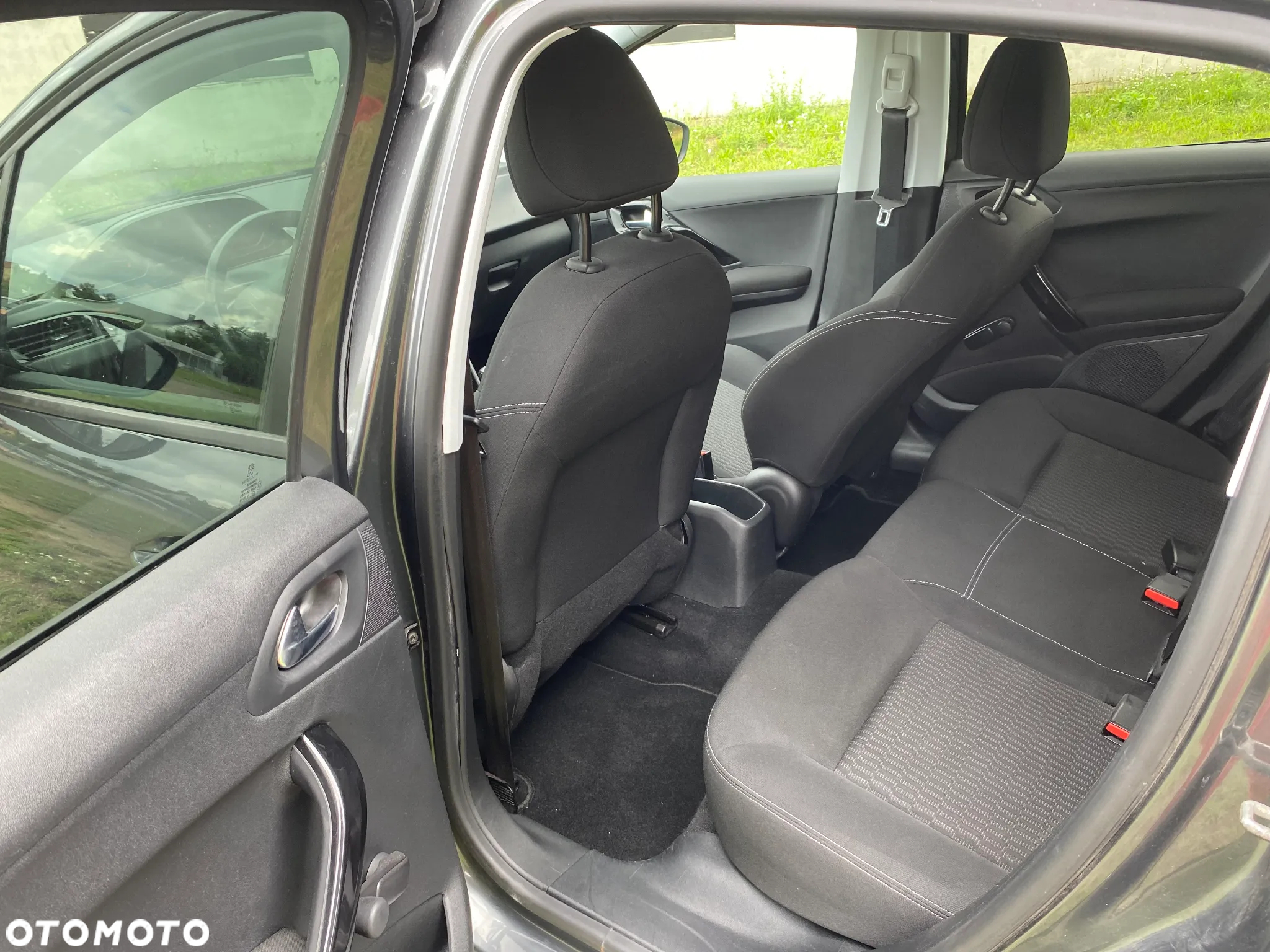 Peugeot 208 1.6 BlueHDi Active S&S - 11