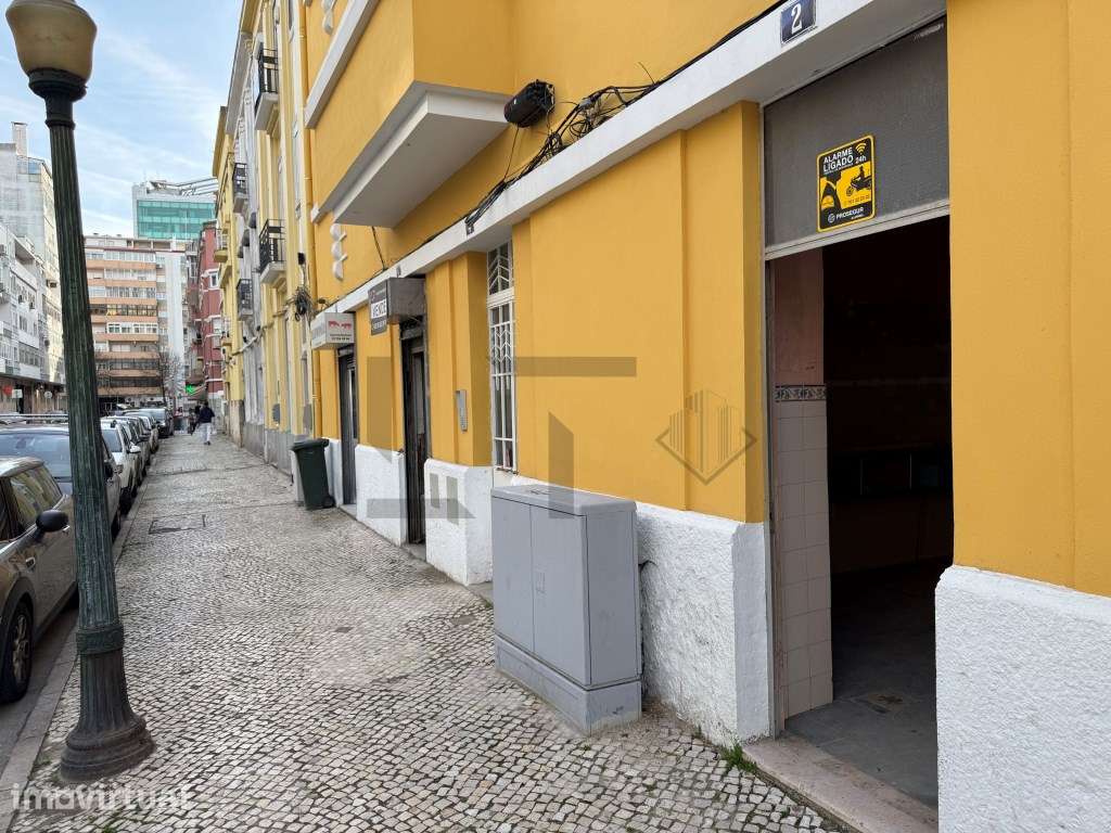 Loja Comercial, junto ao IPO para Arrendamento em Lisboa - Grande imagem: 3/13