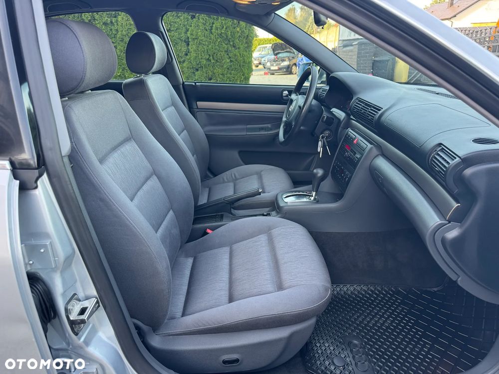 Audi A4 Limousine 1.8 - 26