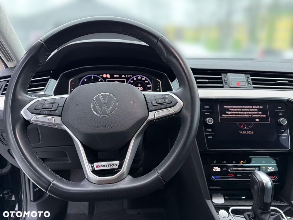 Volkswagen Passat - 15