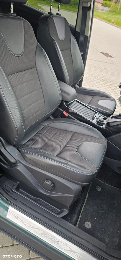 Ford Kuga - 27