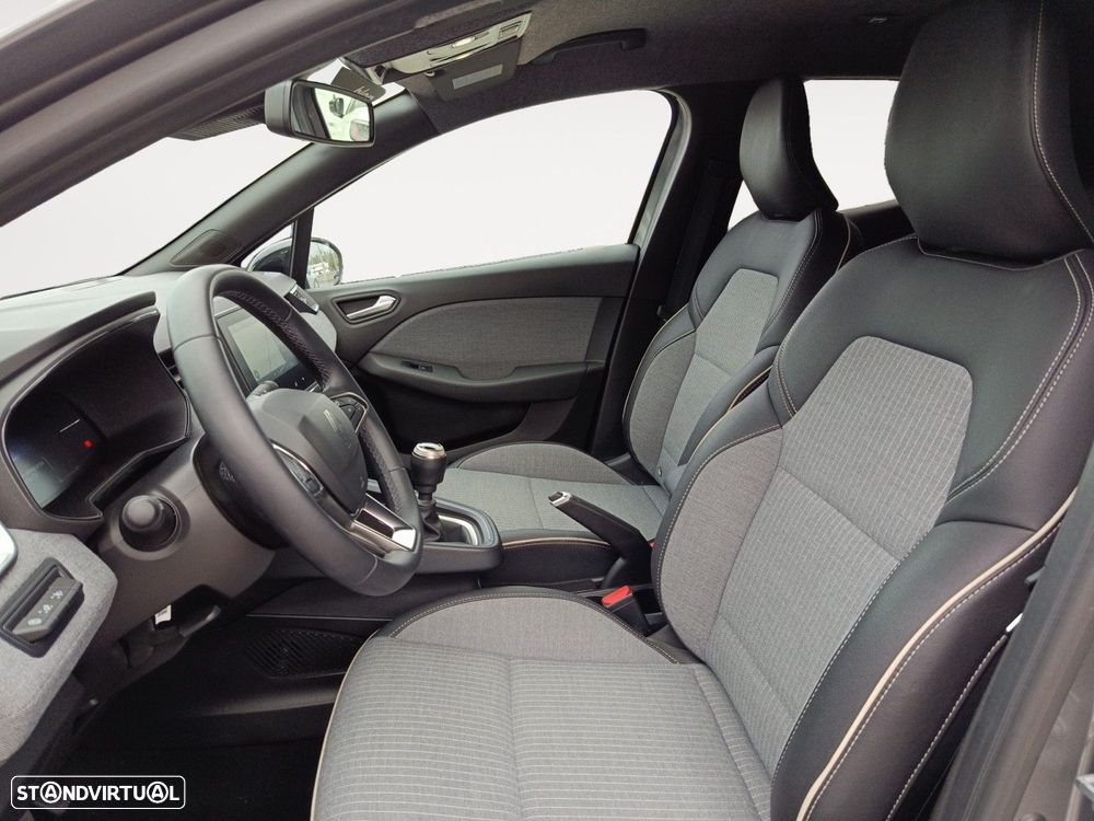 Renault Clio 1.0 TCe Techno - 9