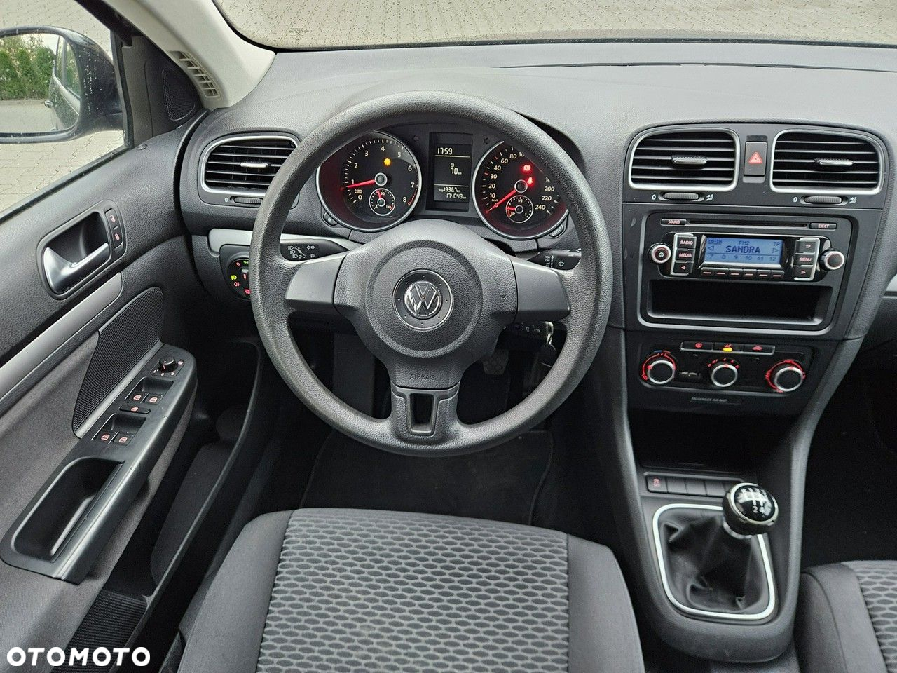 Volkswagen Golf - 23