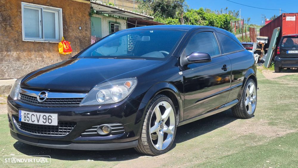 Opel Astra GTC 1.9 CDTI - 2