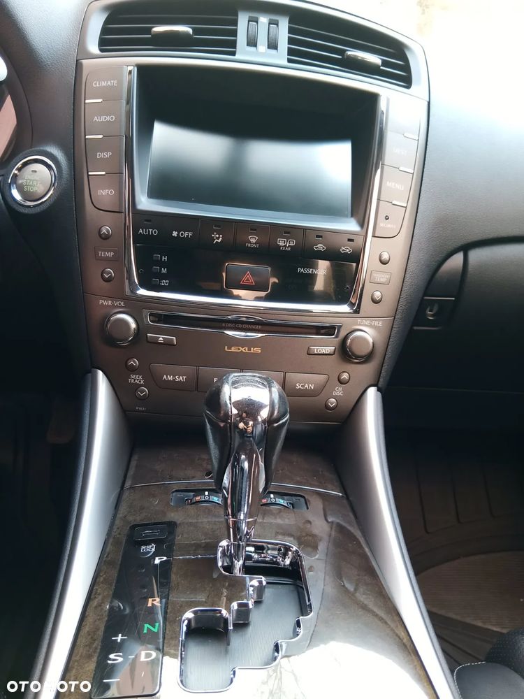 Lexus IS 250 Prestige - 10