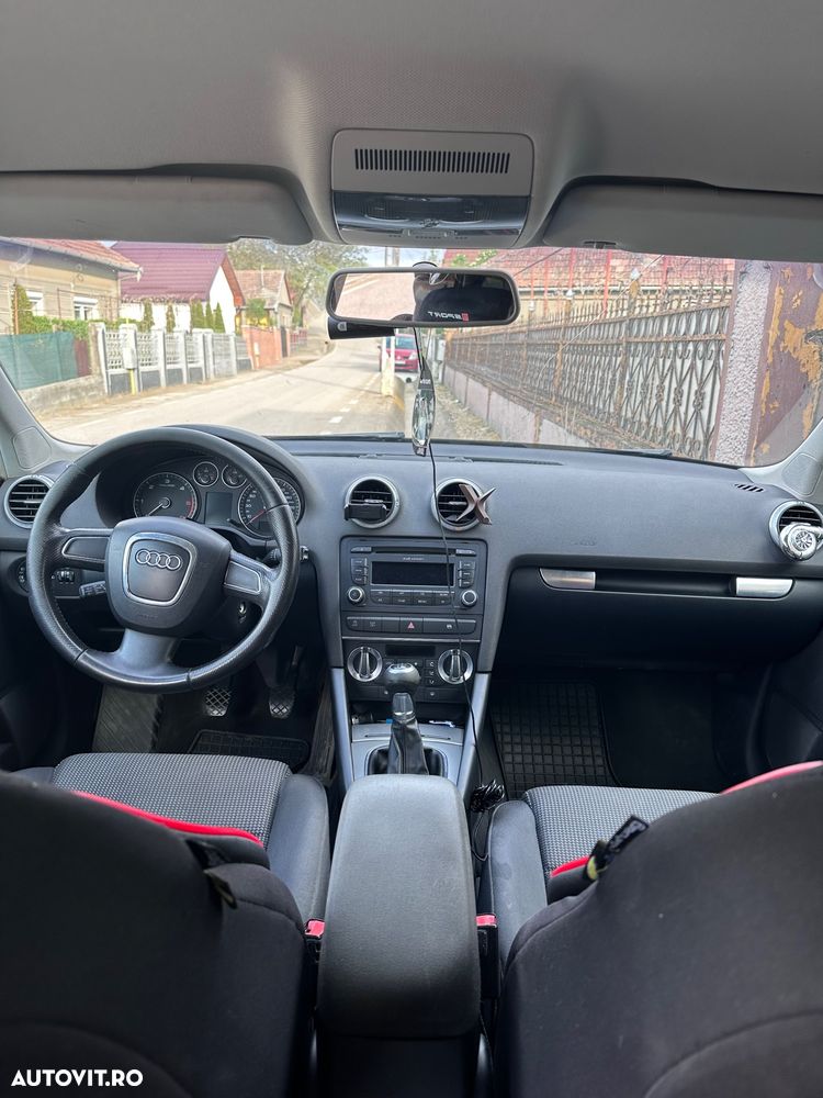 Audi A3 1.6 TDI Attraction - 4