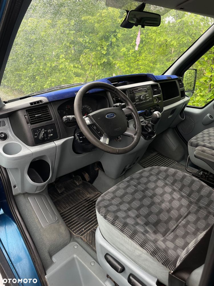 Ford Transit - 13