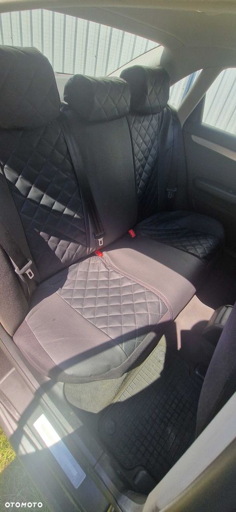 Audi A4 Limousine - 8