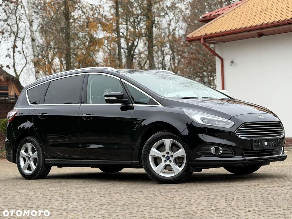 Ford S-Max - 11