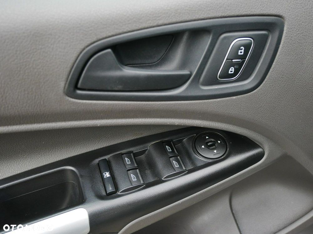 Ford Transit Connect - 19