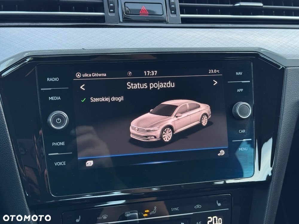 Volkswagen Passat 2.0 TSI Business DSG - 16