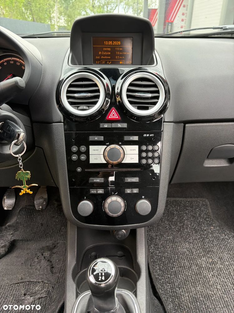 Opel Corsa 1.4 16V - 12